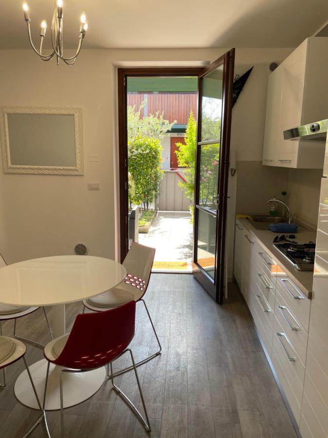 Casa Vacanze Esmeralda Zanica Exteriör bild