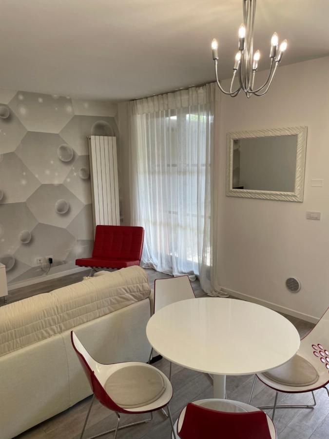 Casa Vacanze Esmeralda Zanica Exteriör bild